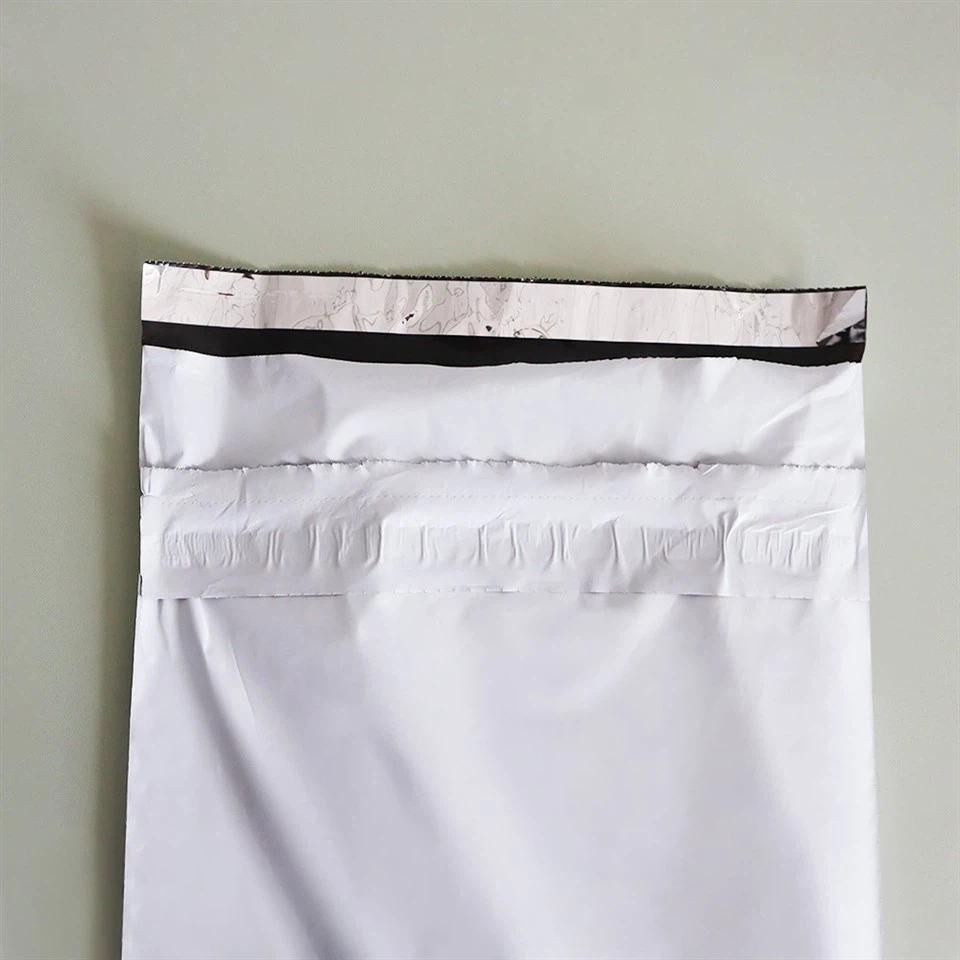 White Handheld Double Strip Mailing Bag