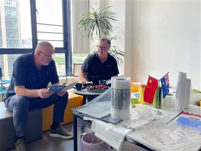 Dobrodošli australijski kupci da posjete i komuniciraju o suradnji na plastič...